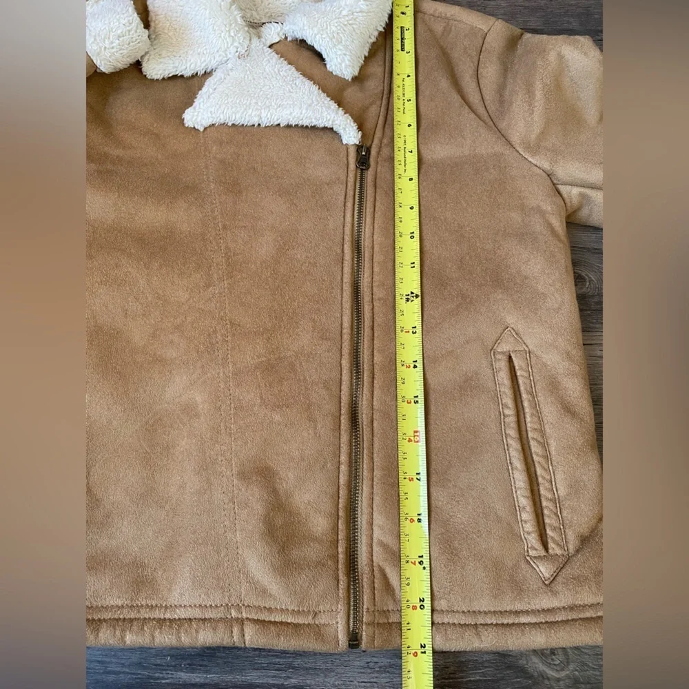 Old Navy Girl’s Tan Sherpa Jacket Size XL (14)
